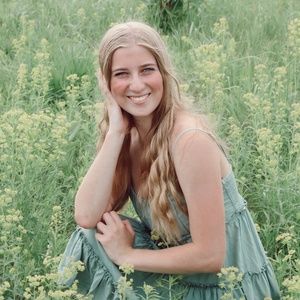 Meet your Posher, Ella